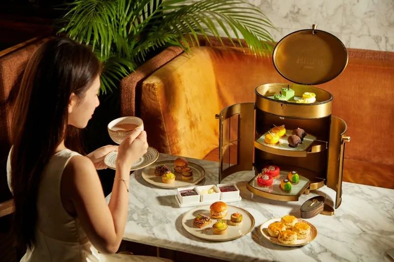 Trải nghiệm trà chiều phong cách nhiệt đới tại Hilton Saigon Trải nghiệm trà chiều phong cách nhiệt đới tại Hilton Saigon