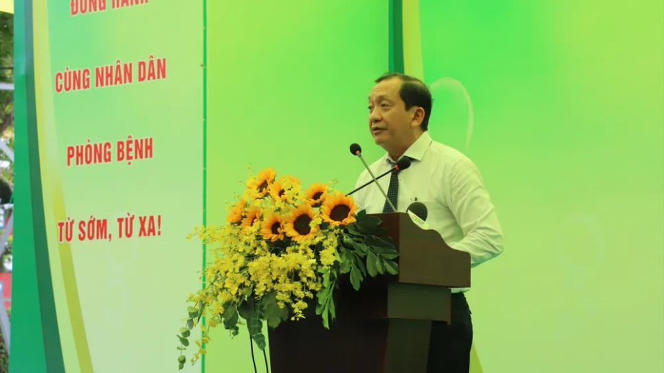 PGS-TS-BS Nguyễn Anh Dũng, Phó Giám đốc Sở Y tế TPHCM phát biểu tại lễ phát động