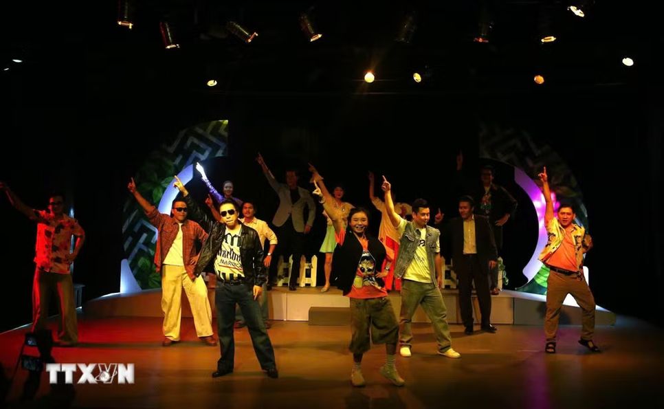 Sân khấu TPHCM rộn ràng 'đại tiệc' mừng Tết Thống nhất