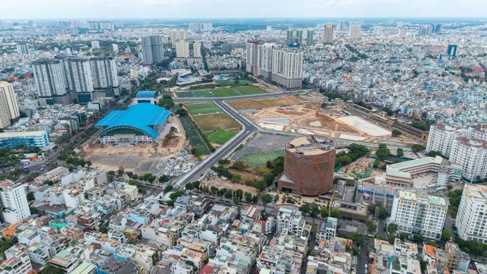 Rạp xiếc và Biểu diễn đa năng Phú Thọ nhìn từ trên cao. Ảnh: DŨNG PHƯƠNG