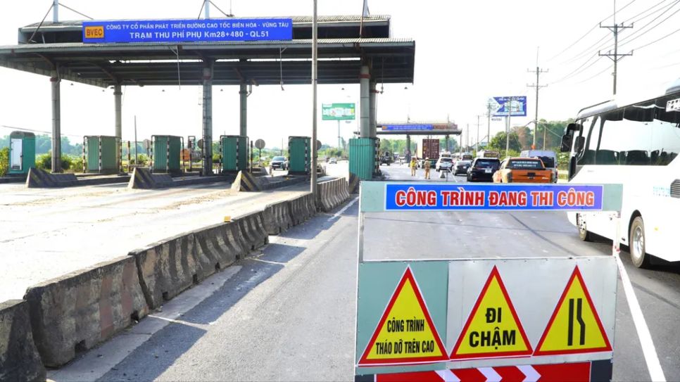 Đồng Nai: Bắt đầu tháo dỡ 2 trạm thu phí bỏ hoang trên quốc lộ 51