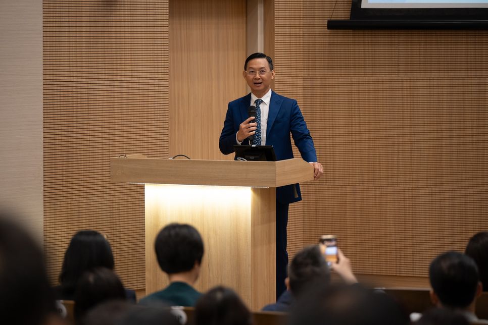 Đại sứ Việt Nam tại Singapore Trần Phước Anh chia sẻ