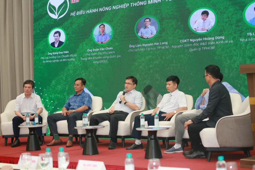 Khách mời tham gia phiên thảo luận