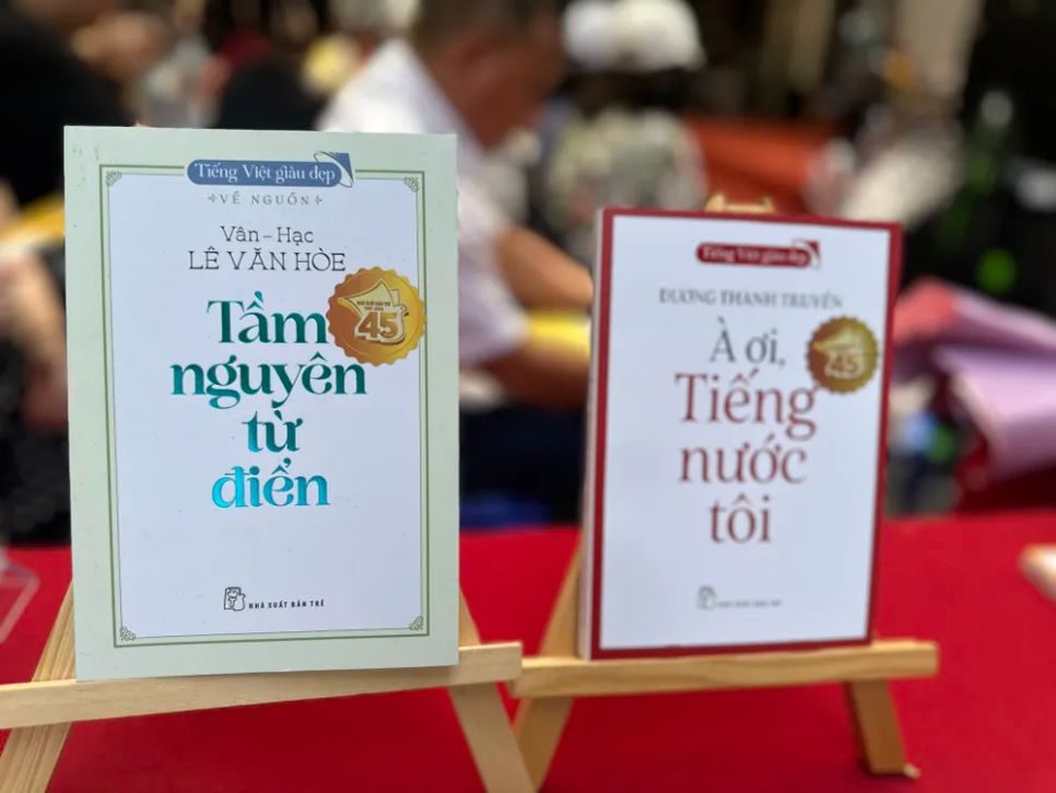 Hai ấn phẩm vừa được ra mắt của bộ sách 