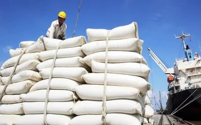 Thị trường gạo châu Á phân hóa, giá gạo xuất khẩu của Việt Nam tăng nhẹ. Ảnh minh họa