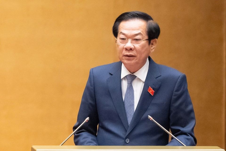 Bộ trưởng Nội vụ Đỗ Thanh Bình trình Quốc hội tờ trình về việc thành lập thành phố Đồng Nai trực thuộc Trung ương. Ảnh: Quochoi.vn