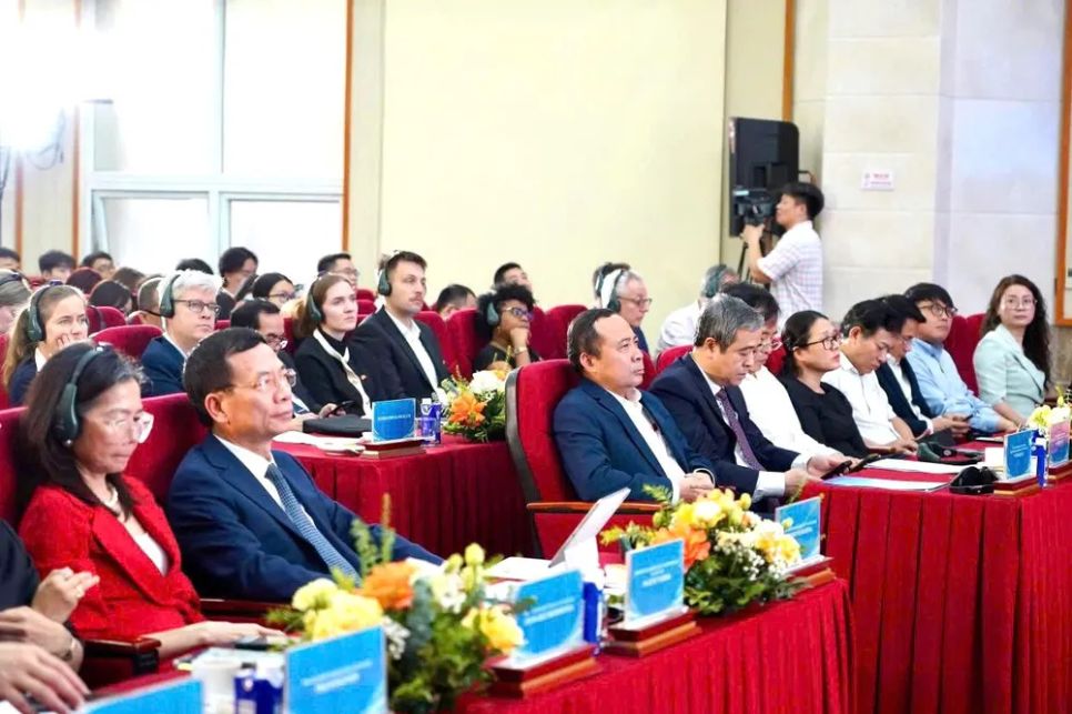 Các đại biểu tham dự buổi lễ. Ảnh: MST