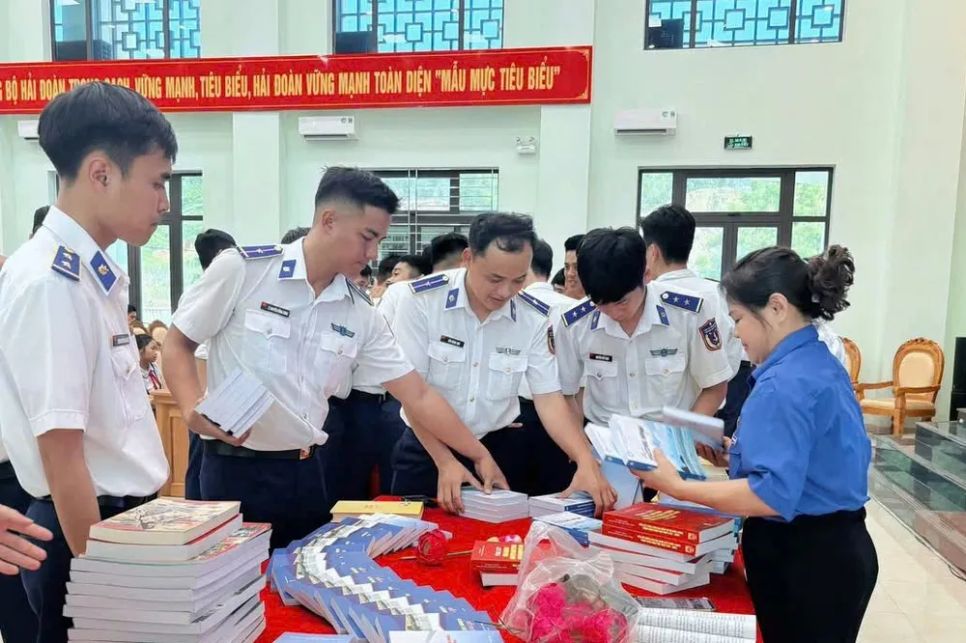 Hội thi xếp sách nghệ thuật