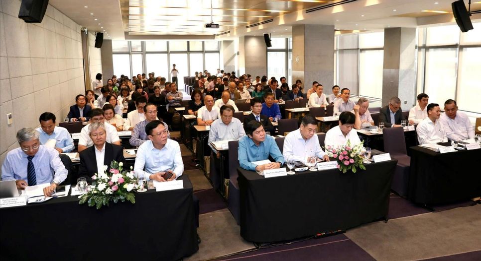 Chương trình thu hút sự tham gia của hơn 100 đại biểu là đại diện cơ quan hoạch định chính sách, chuyên gia, đại diện doanh nghiệp, hiệp hội ngành nghề…