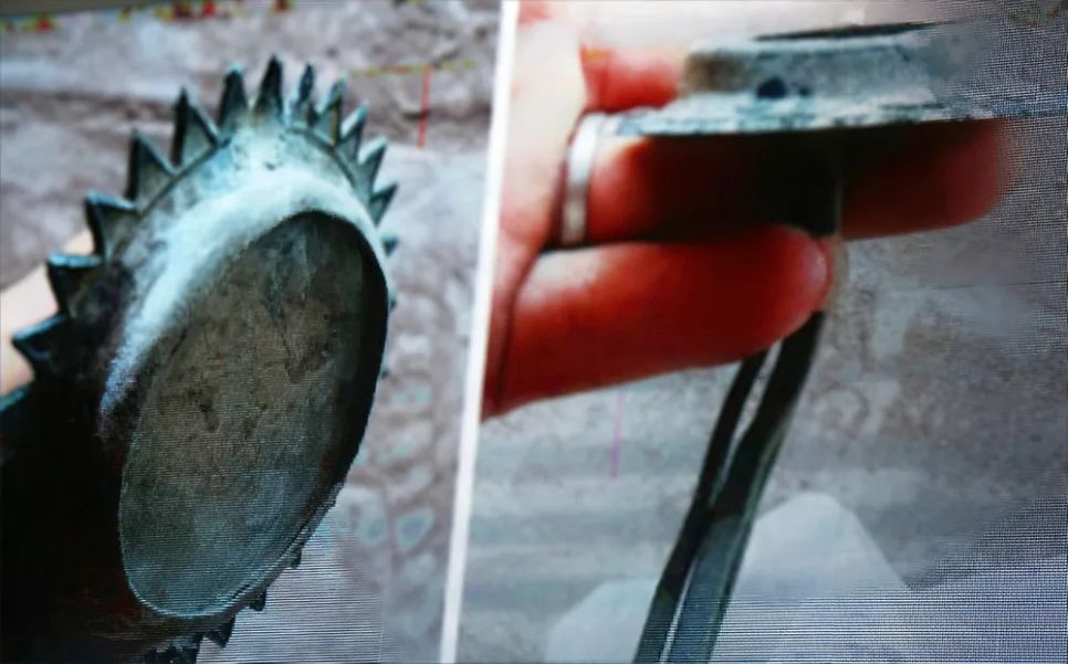 Tìm thấy hiện vật nghi là chi tiết trang trí chòm sao nhà hát cung đình cổ