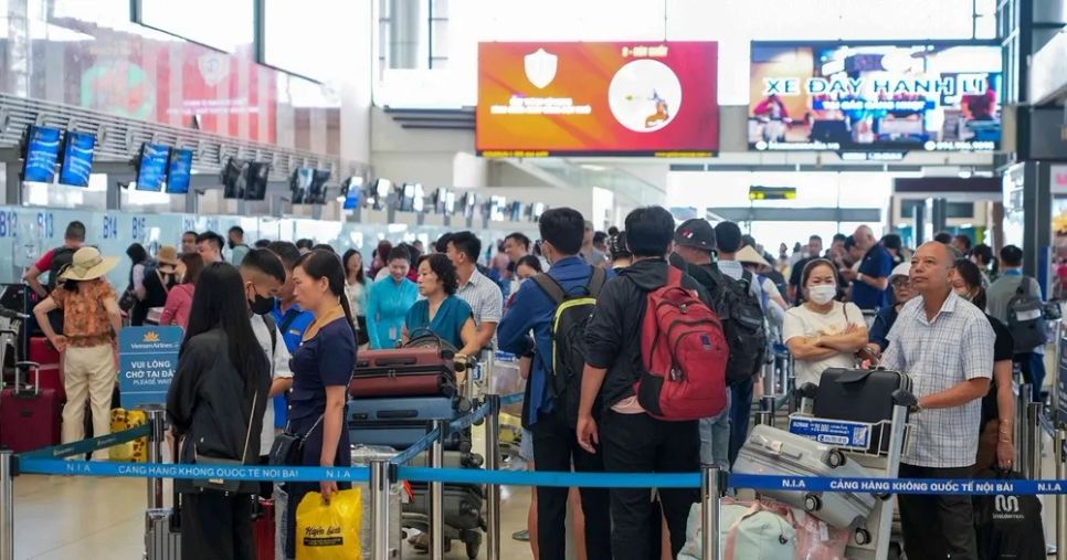 Sân bay Nội Bài đón hơn 650 chuyến bay ngày cao điểm lễ 30-4