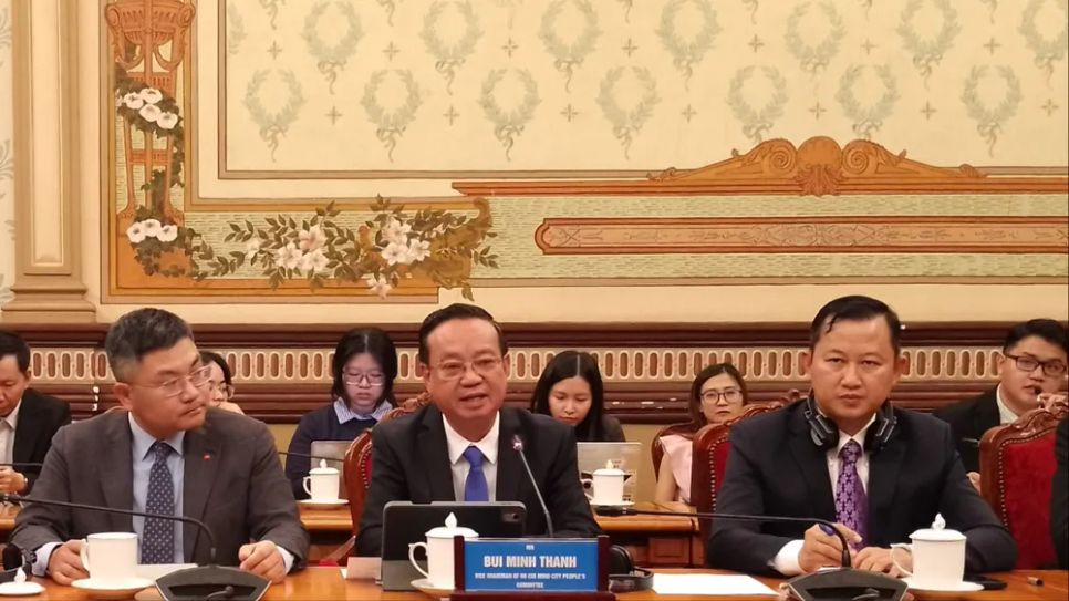 Phó Chủ tịch UBND TPHCM Bùi Minh Thạnh phát biểu tại buổi tiếp. Ảnh: MINH CHÂU