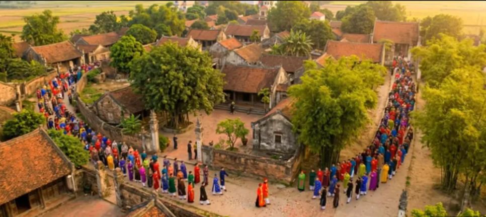 Hình ảnh làng quê bắc bộ trong MV. Ảnh HỒ ĐIỆP