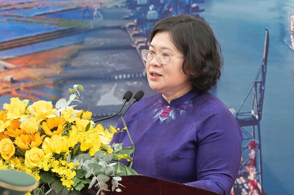 Bà Văn Thị Bạch Tuyết - Phó Bí thư Thành ủy TP.HCM phát biểu tại lễ khai mạc. Ảnh: Quốc Thanh