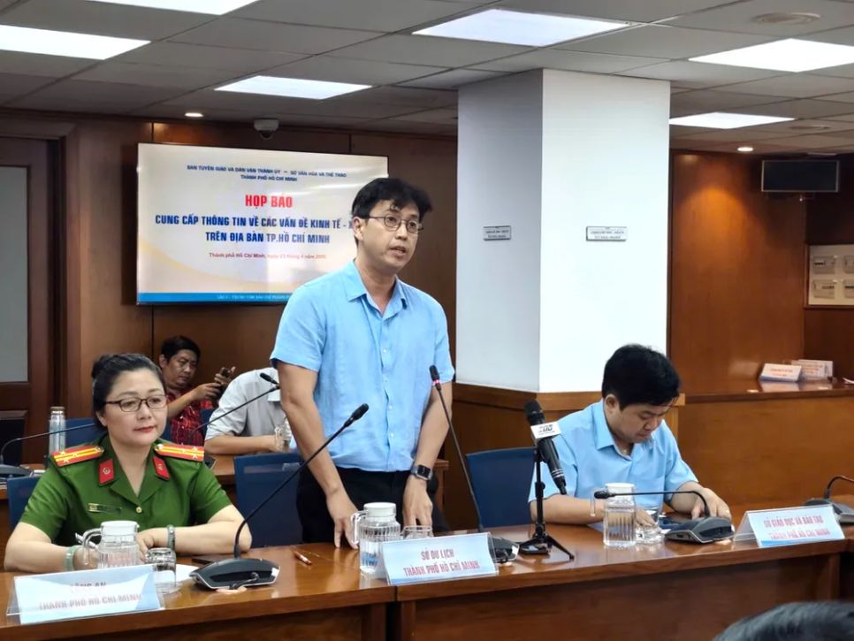 Ông Trần Ngọc Đông Quân, Trưởng phòng Phòng Quản lý Lữ hành, Sở Du lịch TPHCM thông tin tại buổi họp báo