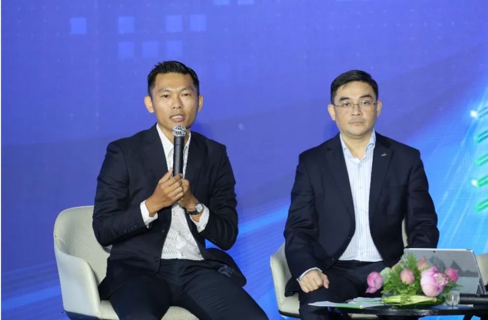 Ông Vũ Đình Xuân (trái), Giám đốc Kinh doanh Imexpharm, cho biết năm 2026 Imexpharm tròn 10 dẫn đầu năng lực EU-GMP. Ảnh: Imexpharm