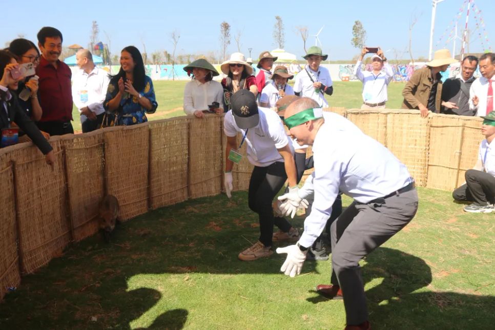 Nhiều mô hình du lịch mới mẻ tại vùng biển Tiến Thành