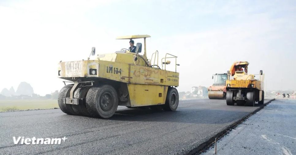 Giá nguyên vật liệu xây dựng 'leo thang' nhiều công trình kêu cứu