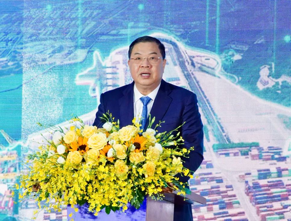 Phó Thủ tướng Thường trực Phạm Gia Túc phát biểu tại lễ khởi công, sáng 25-4. Ảnh: XUÂN QUỲNH