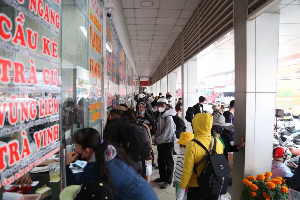 TPHCM tăng cường vận tải, bảo đảm đi lại dịp lễ