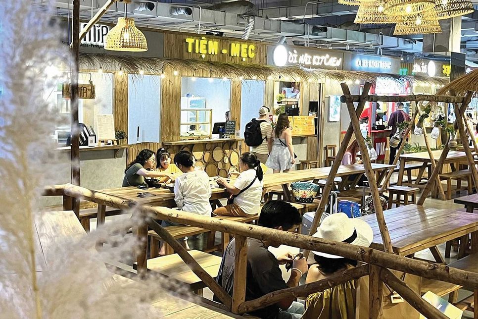 Tổ hợp mua sắm, giải trí, ẩm thực dưới hầm công viên 23 tháng 9