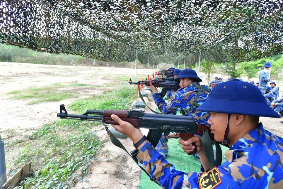 Bài huấn luyện “3 tiếng nổ” cho tân binh