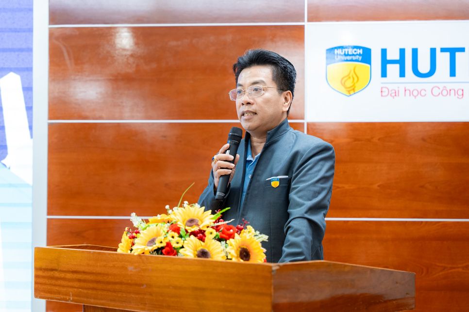 PGS.TS. Trần Văn Tùng - Trưởng Khoa Tài chính - Thương mại, Trường ĐH Công nghệ TP.HCM phát biểu tại chương trình. Ảnh: Thy Huyền