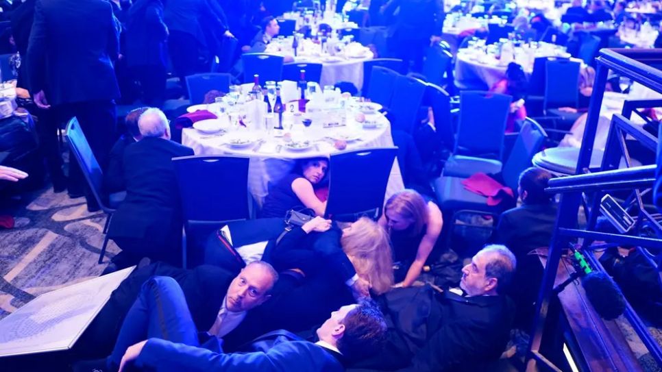 Nổ súng tại sự kiện, Tổng thống Trump phải sơ tán