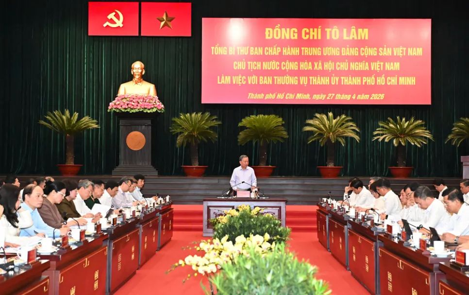 Tổng Bí thư, Chủ tịch nước Tô Lâm chủ trì buổi làm việc với Ban Thường vụ Thành ủy TPHCM, chiều 27-4. Ảnh: VIỆT DŨNG