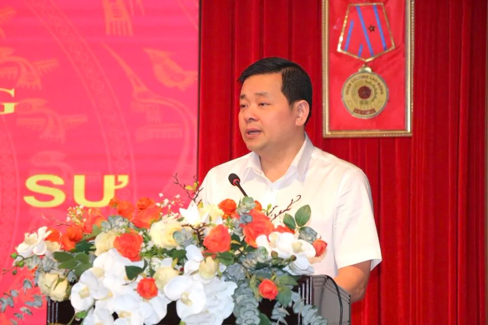 Giám đốc Sở NN-MT Nguyễn Toàn Thắng phát biểu giao nhiệm vụ