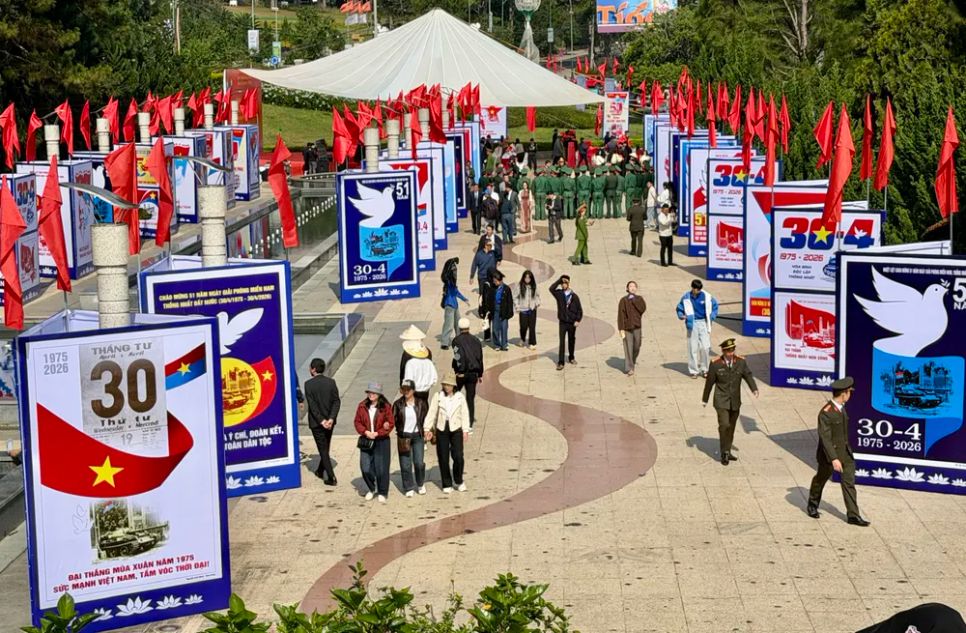 Triển lãm mở cửa đến ngày 5-5