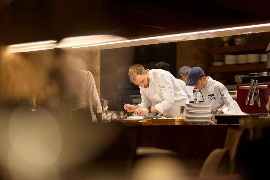 Hôtel Des Arts Saigon khởi động mùa hè rực rỡ