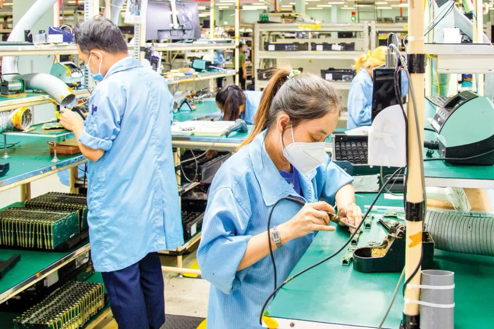 Giữa biến động khó lường, TPHCM nỗ lực đạt tăng trưởng 2 con số