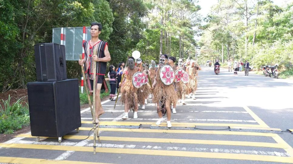 Tái hiện nét văn hóa đặc sắc các dân tộc <br>