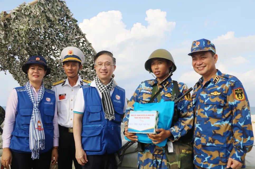 Đoàn công tác số 12 hoàn thành hải trình thăm Trường Sa, Nhà giàn DK1
