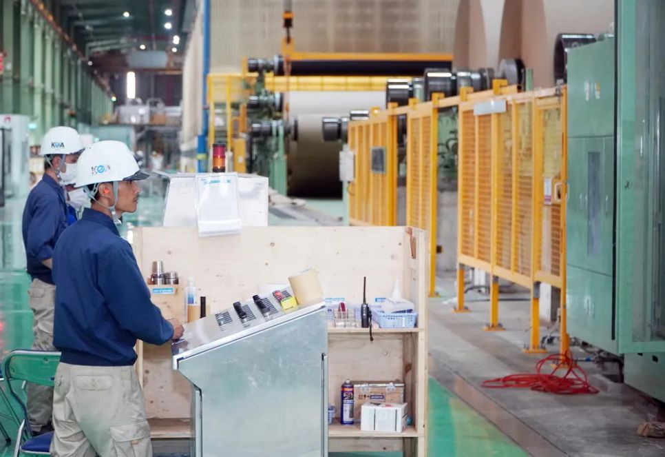 Công nhân làm việc tại KCN chuyên sâu Phú Mỹ 3, phường Tân Phước, TPHCM (ẢNH: QUANG VŨ)