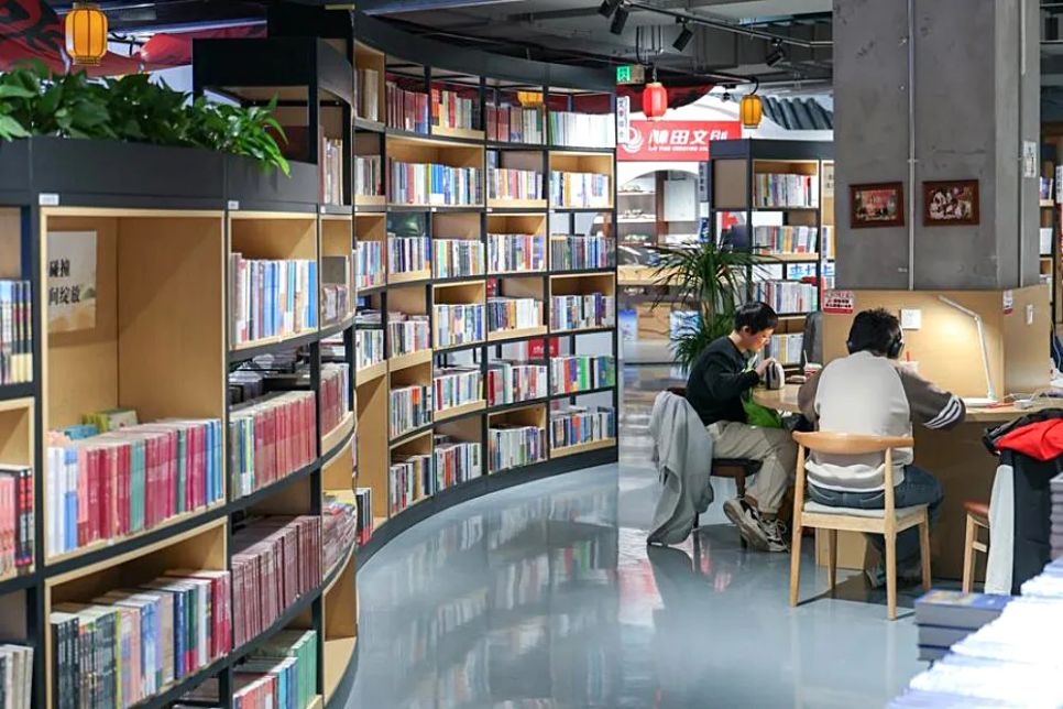 Một nhà sách ở tỉnh Cát Lâm, Đông Bắc Trung Quốc (ẢNH: THX)