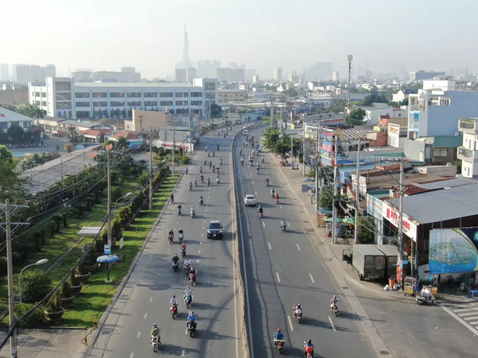 Quốc lộ 13 phường Hiệp Bình, TPHCM. Ảnh: HOÀNG HÙNG