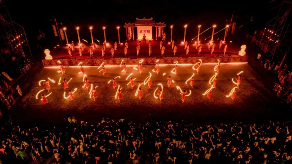 Khách du lịch tăng mạnh trong dịp lễ