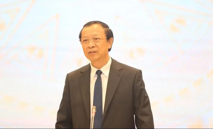 Thứ trưởng Thường trực Bộ GD-ĐT Phạm Ngọc Thưởng tại buổi họp báo Chính phủ thường kỳ, chiều 4-5.