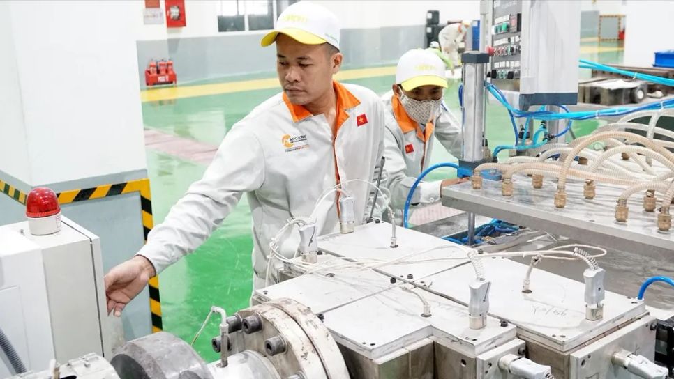 Thể chế và dòng chảy vốn tư nhân