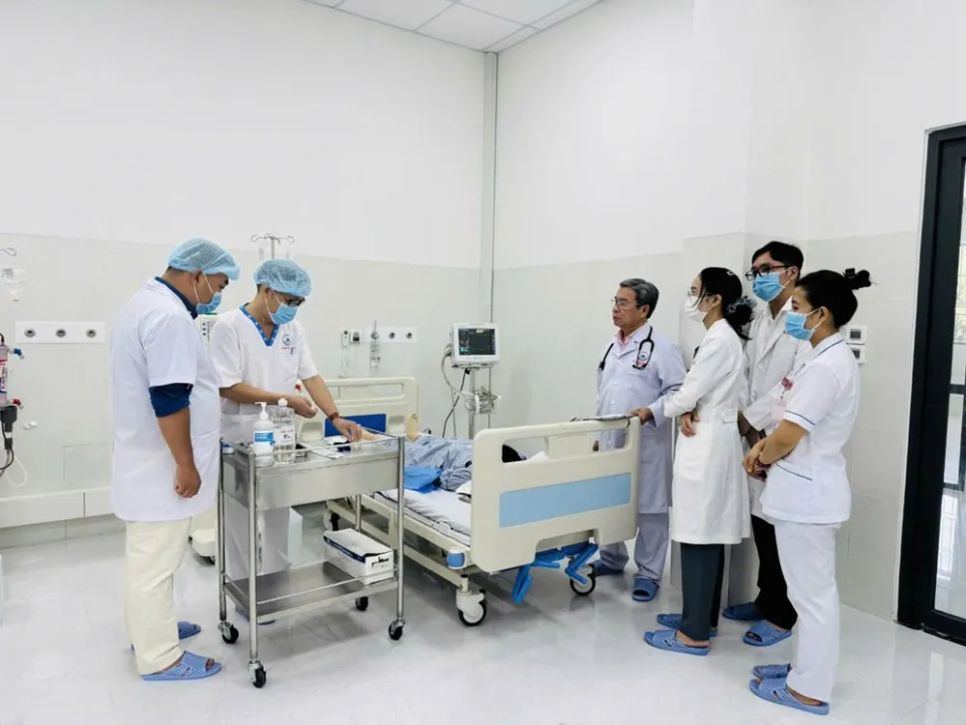 Từ chỗ chỉ thực hiện các kỹ thuật y tế cơ bản, đến nay, Trung tâm Y tế Quân dân y Côn Đảo đã từng bước làm chủ nhiều kỹ thuật chuyên sâu.