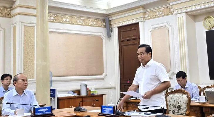 Chủ tịch UBND Nguyễn Văn Được phát biểu tại cuộc họp
