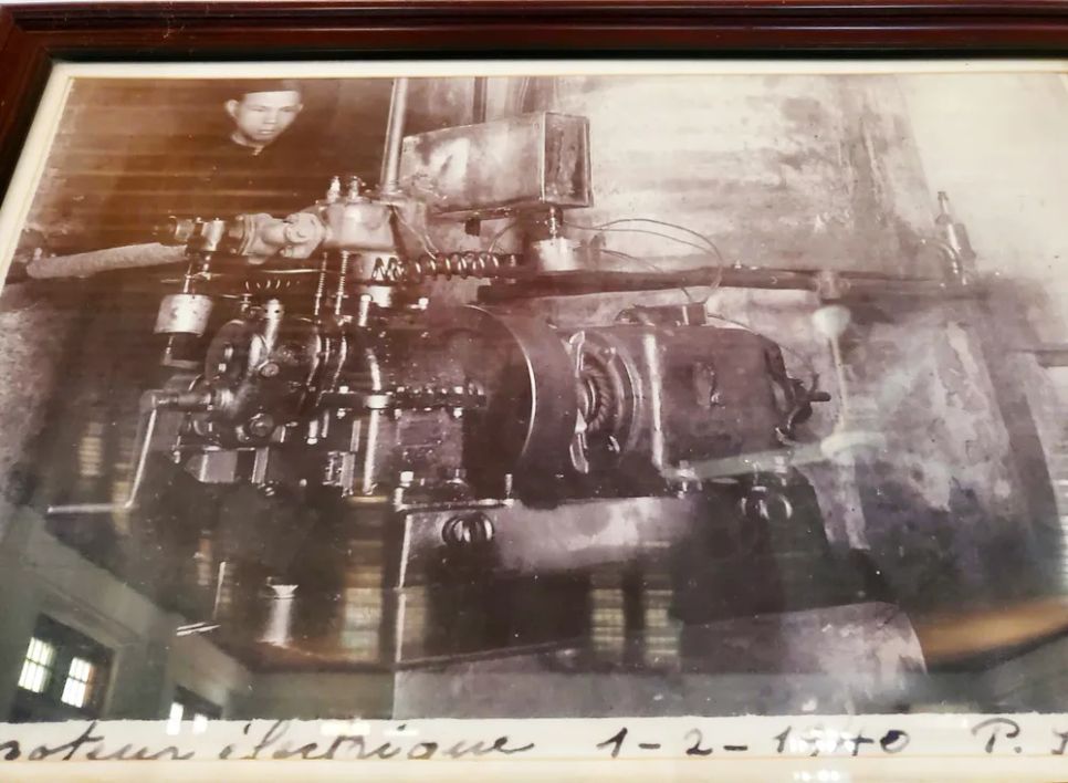 Tài liệu, máy in được chụp từ năm 1940 lưu lại