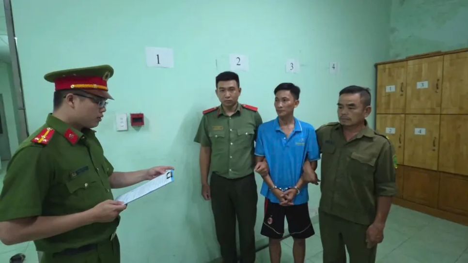 Cơ quan Cảnh sát điều tra tống đạt lệnh giữ người trong trường hợp khẩn cấp đối với Bùi Trung Quốc