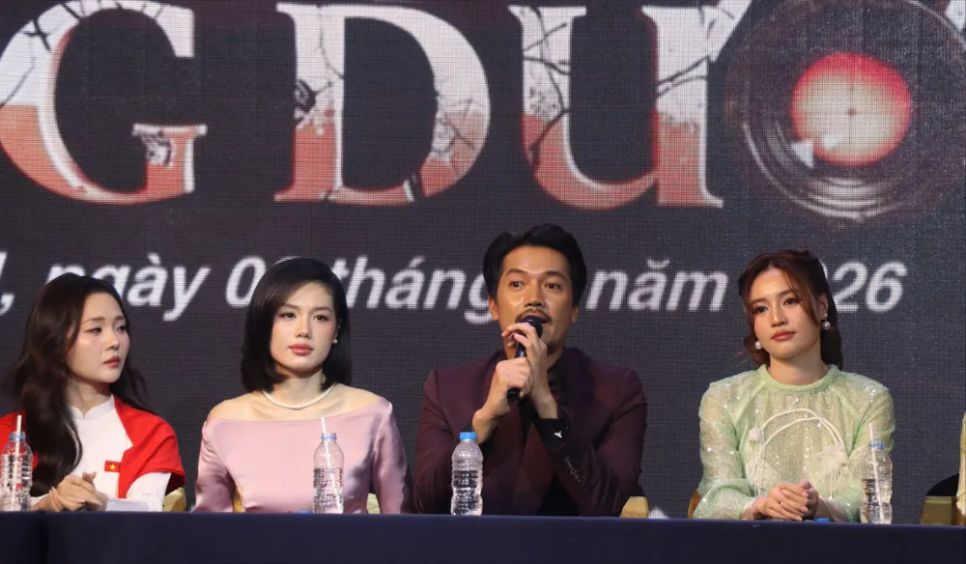 Quang Tuấn - người đảm nhận vai nam chính trong phim. Ảnh: VĂN HÀ
