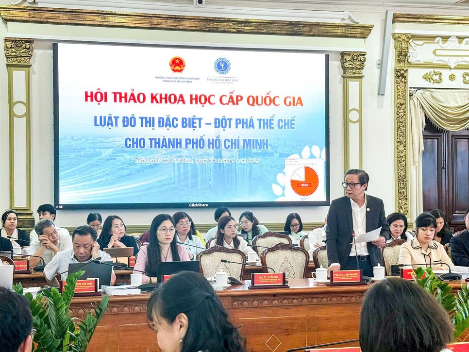 Ông Đinh Hồng Kỳ - Chủ tịch Hiệp hội Xây dựng và Vật liệu xây dựng TP HCM (SACAphát biểu tại Hội nghị