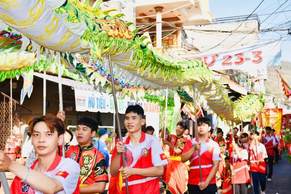 Đoàn rước khởi hành từ Lăng Ông Nam Hải Thắng Nhì