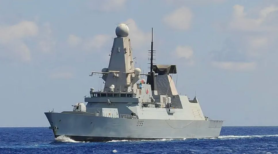Anh tuyên bố điều động tàu chiến HMS Dragon đến Trung Đông để chuẩn bị cho một nỗ lực đa quốc gia tiềm năng, nhằm bảo vệ hoạt động vận tải ở eo biển Hormuz khi điều kiện cho phép. Ảnh: US Navy