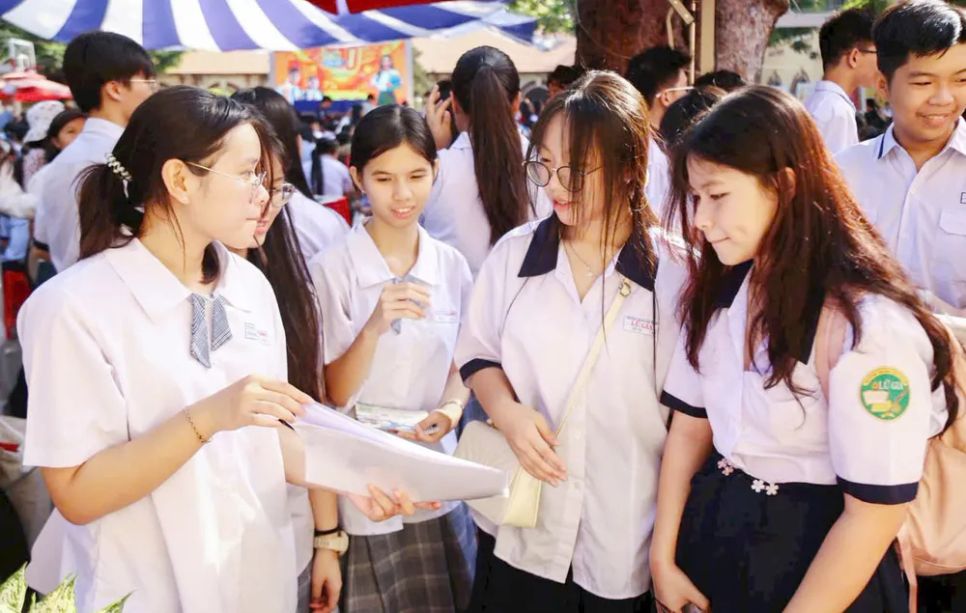 Học sinh lớp 9 tham gia Ngày hội tuyển sinh vào lớp 10 năm học 2026-2027 do Sở GD-ĐT TPHCM tổ chức cuối tháng 3-2026. Ảnh: THU TÂM